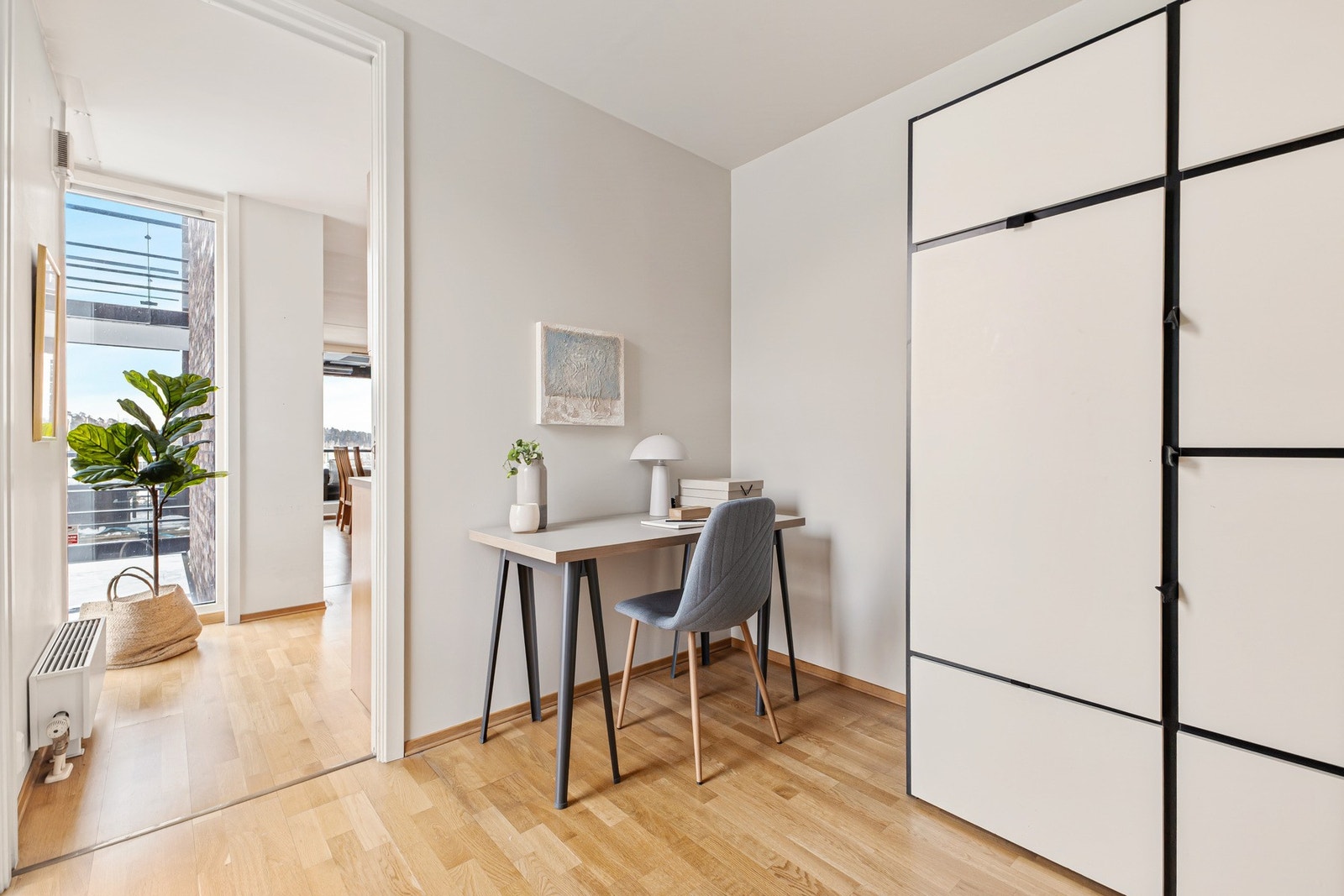 Rommene kan innredes etter behov og passer utmerket som gjesterom, kontor eller garderoberom. Galleribilde