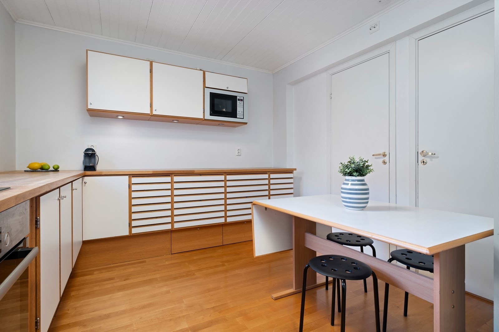 Kjøkkenet er på 13,5 m². Galleribilde