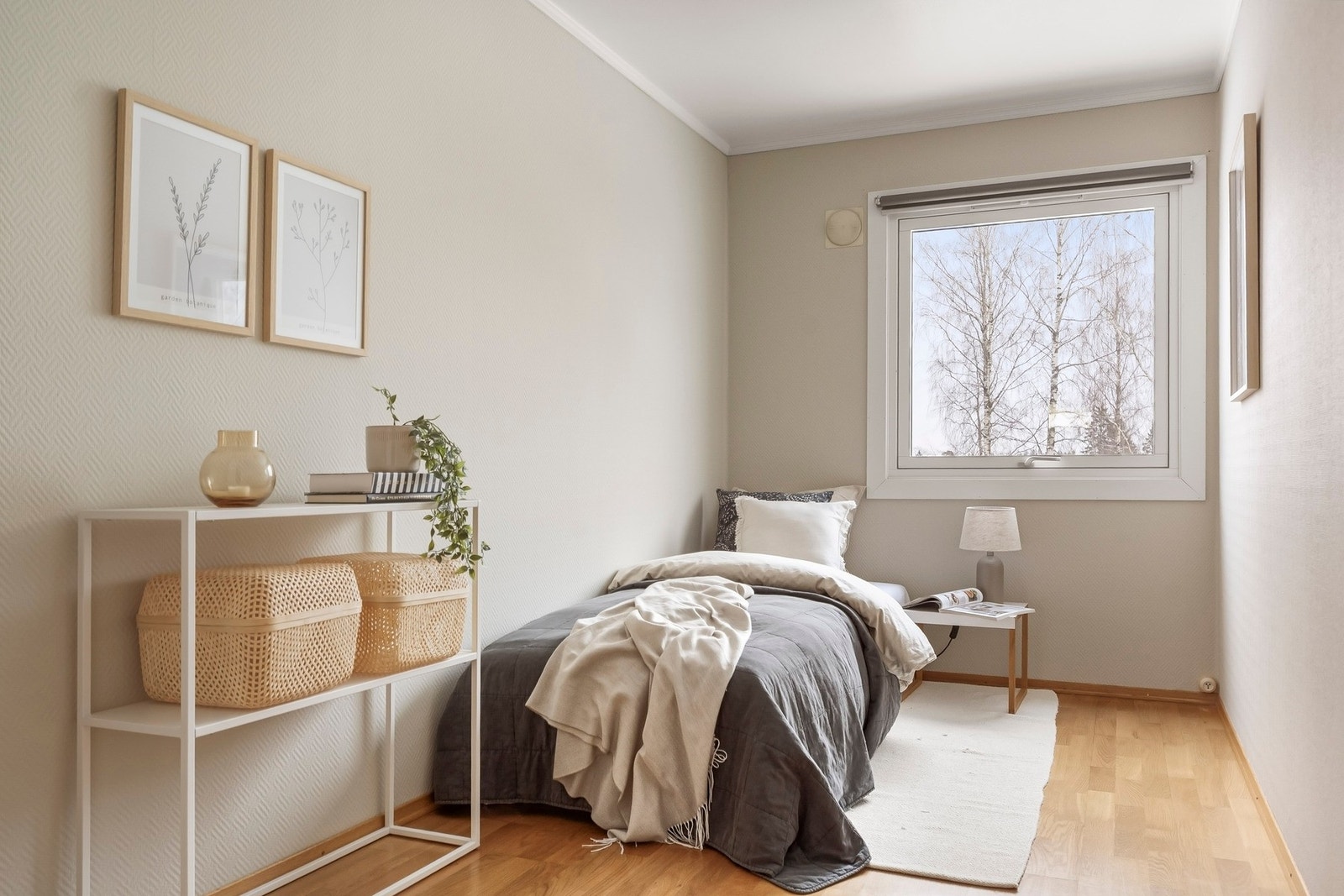 De andre soverommene er også av god størrelse med plass til en seng, nattbord og en oppbevaringsløsning. Galleribilde