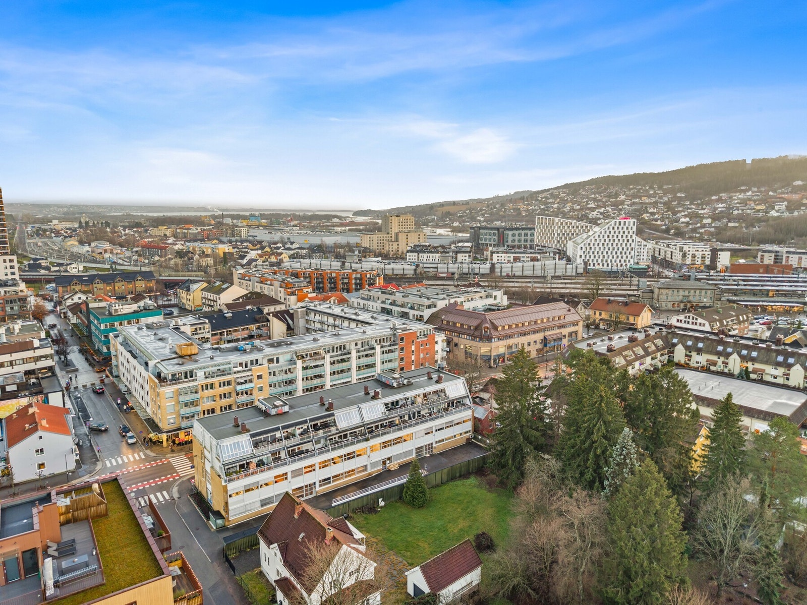 Meget sentralt i Lillestrøm sentrum. Galleribilde