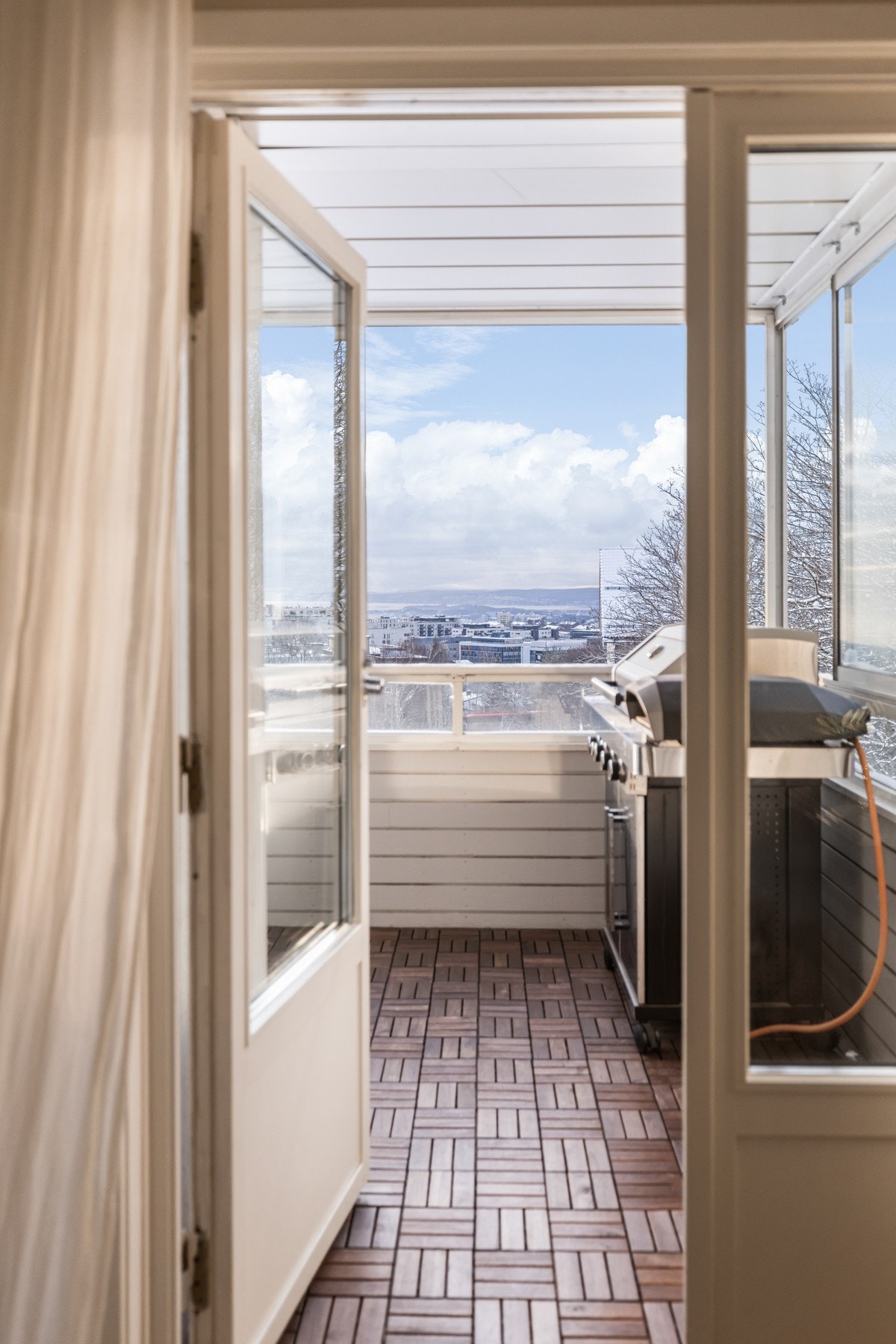 Fra stuen har du direkte utgang til sydvestvendt balkong. Galleribilde