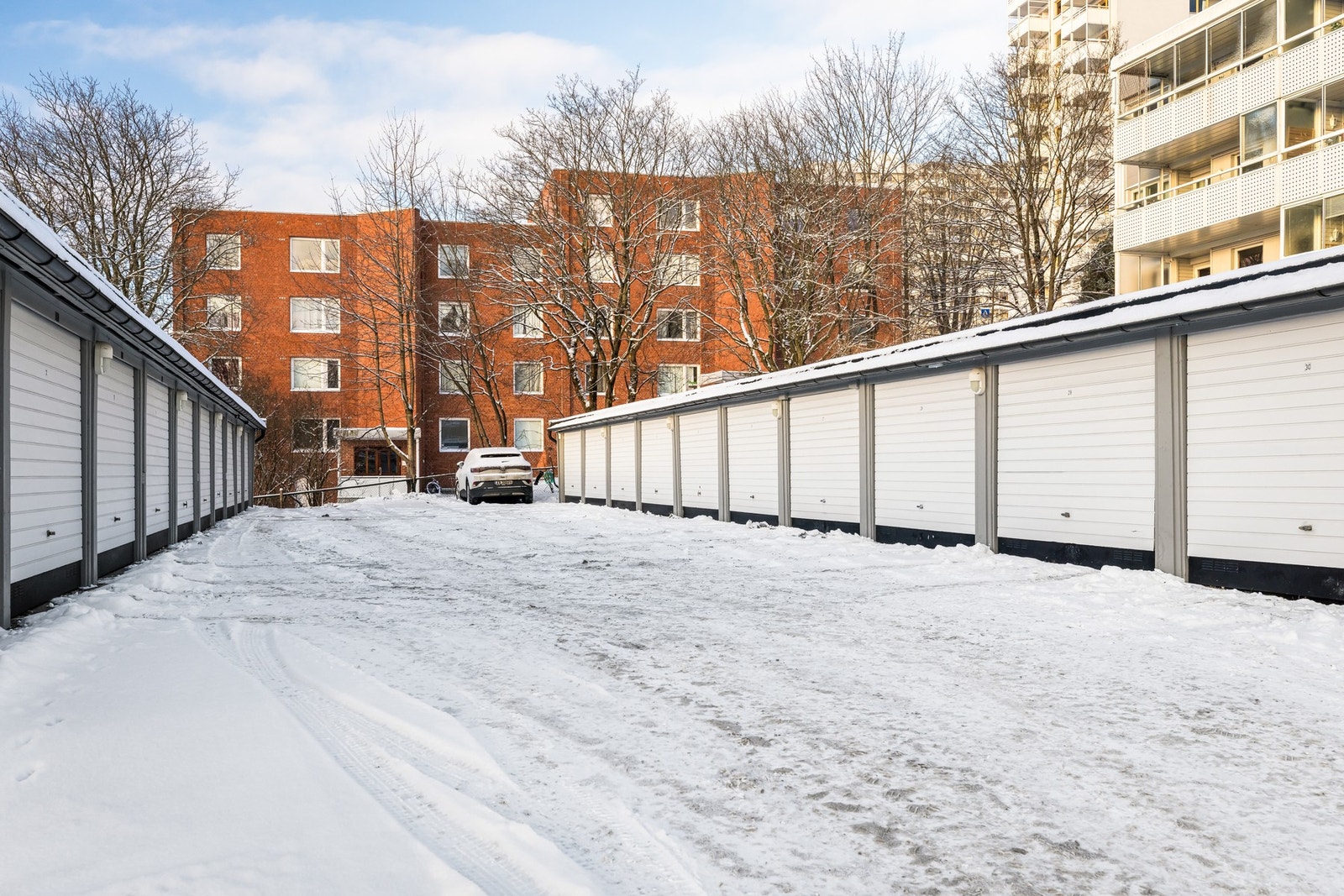 Mulighet for å leie parkering/garasjeplass. Galleribilde