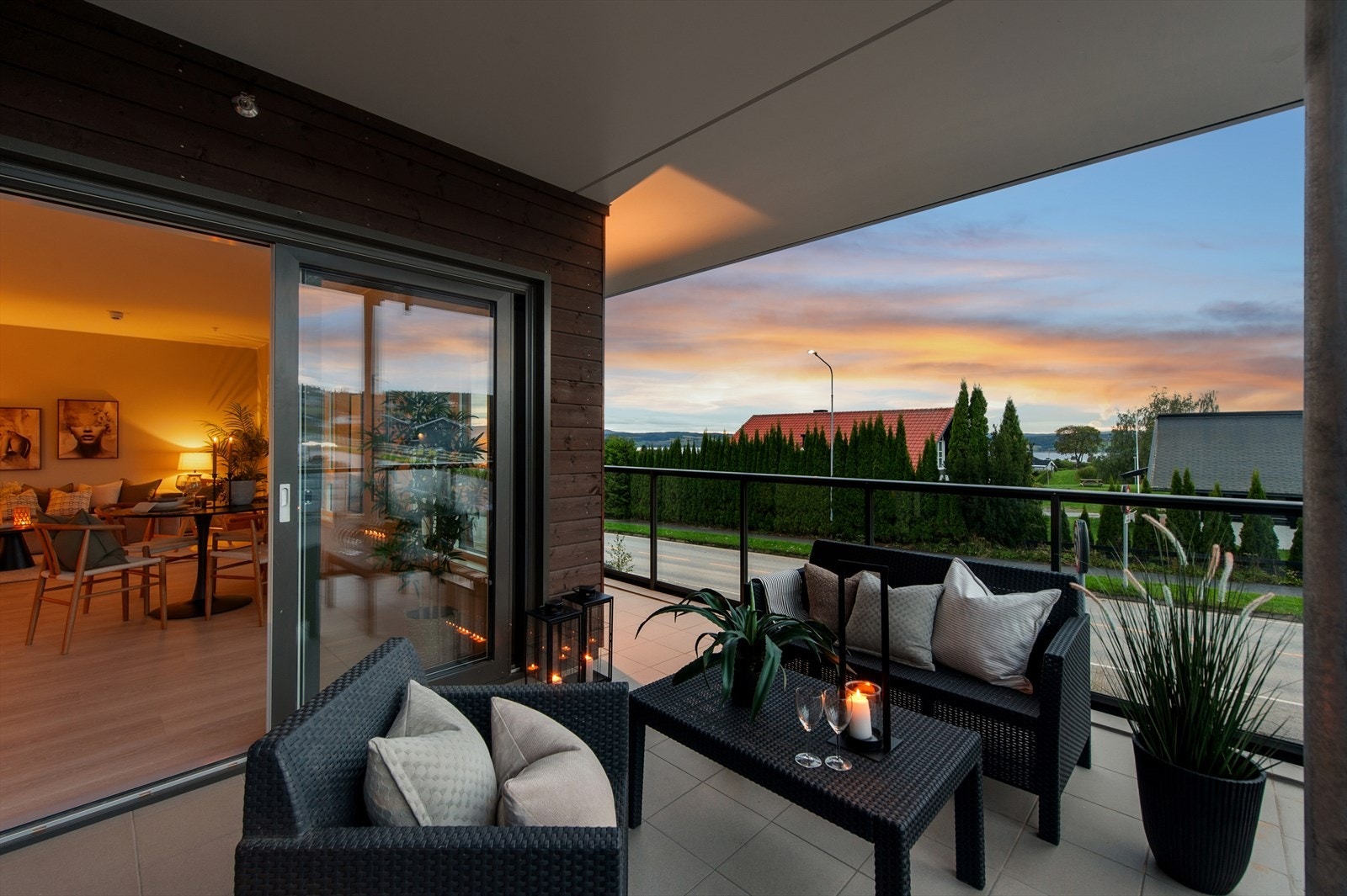 Lekker NY 3roms med 2 bad og flott hjørnebalkong. God standard og fine detaljer. Galleribilde