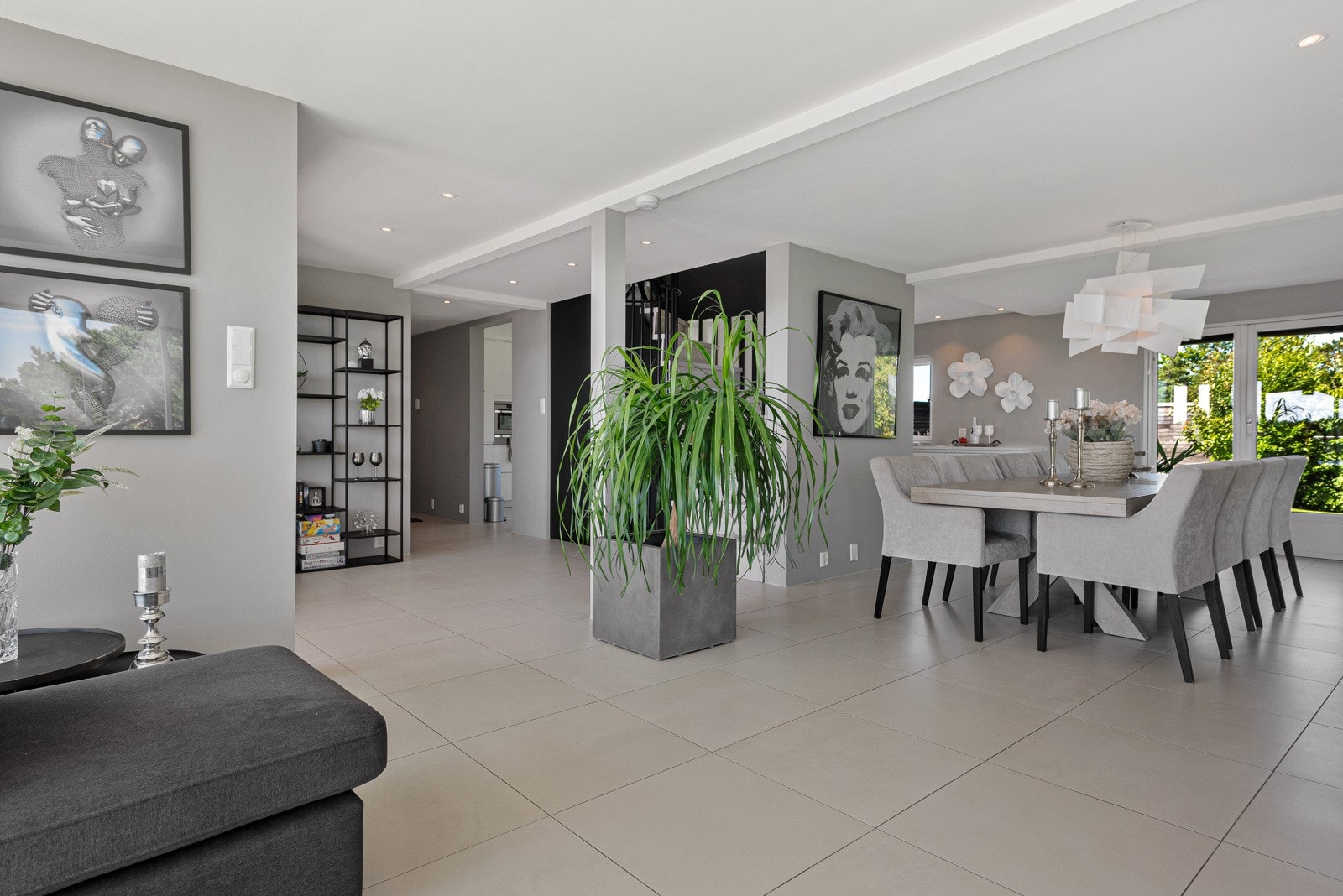 Fra stuen mot spisestuen Galleribilde