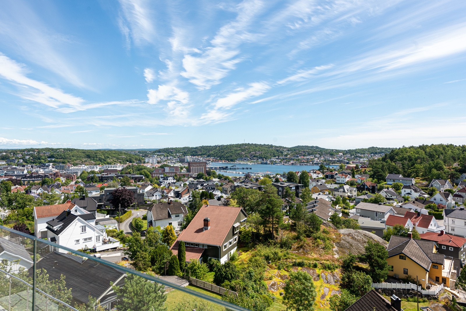 Utsikten fra soverommet og utgang til terrassen Galleribilde