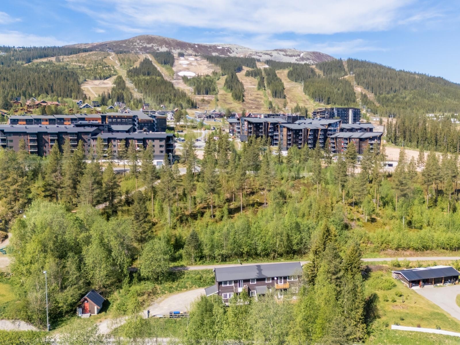 Leiligheten har meget gunstig beliggenhet i forhold til alpinanlegget Galleribilde