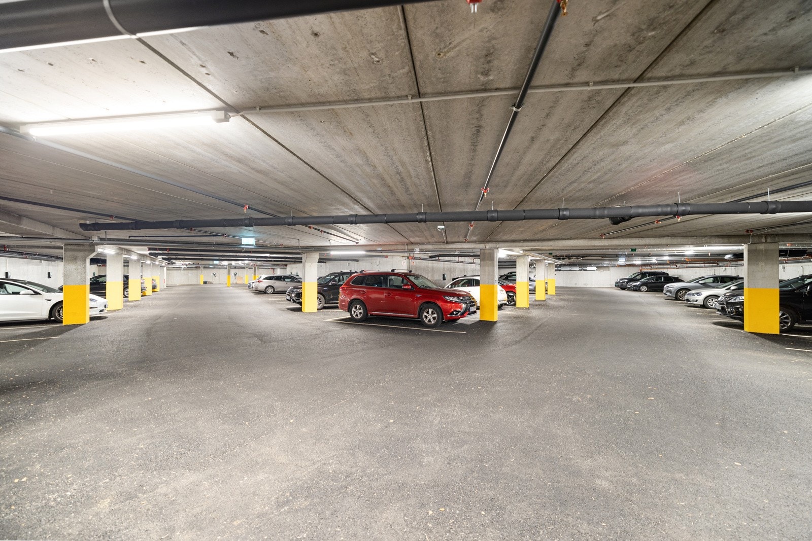 - Det er mulighet for særskilt kjøp av parkeringsplass i felles garasjekjeller i byggets underetasje. Heisadkomst - Galleribilde