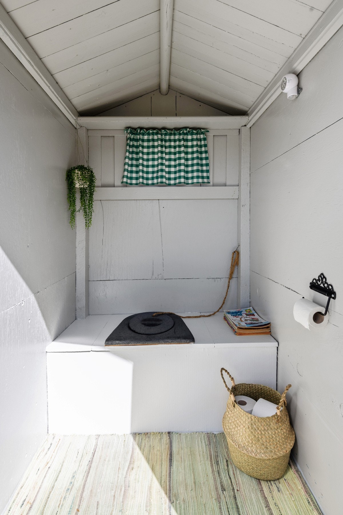 Eget hus for utedoen! Galleribilde