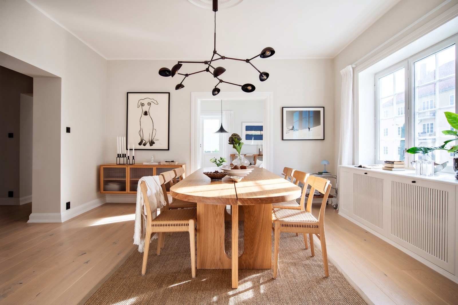 Her ligger alt til rette for hyggelige middager med venner og familie. Galleribilde