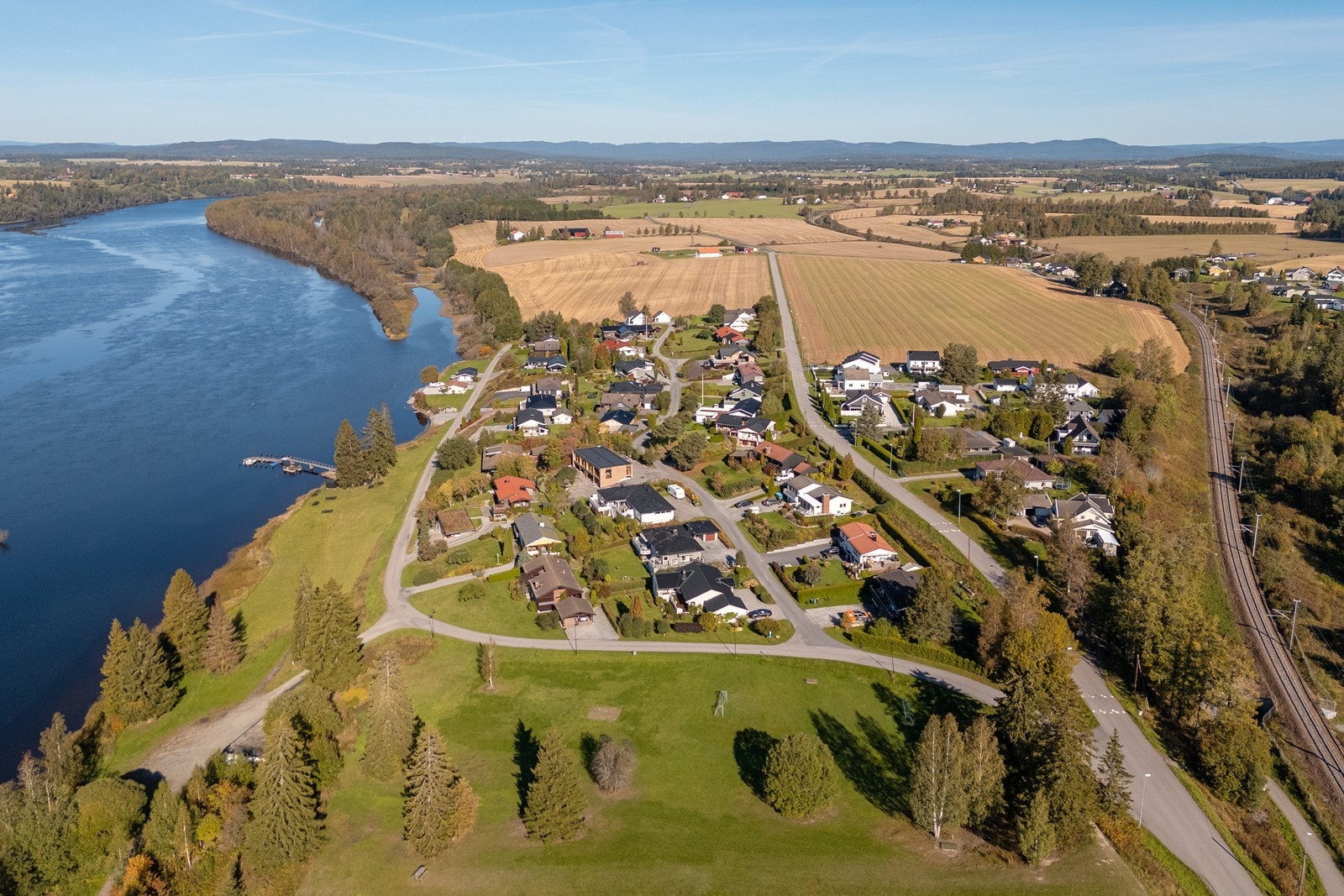 Høielia 4 har en barnevennlig, naturnær og attraktiv beliggenhet. Galleribilde