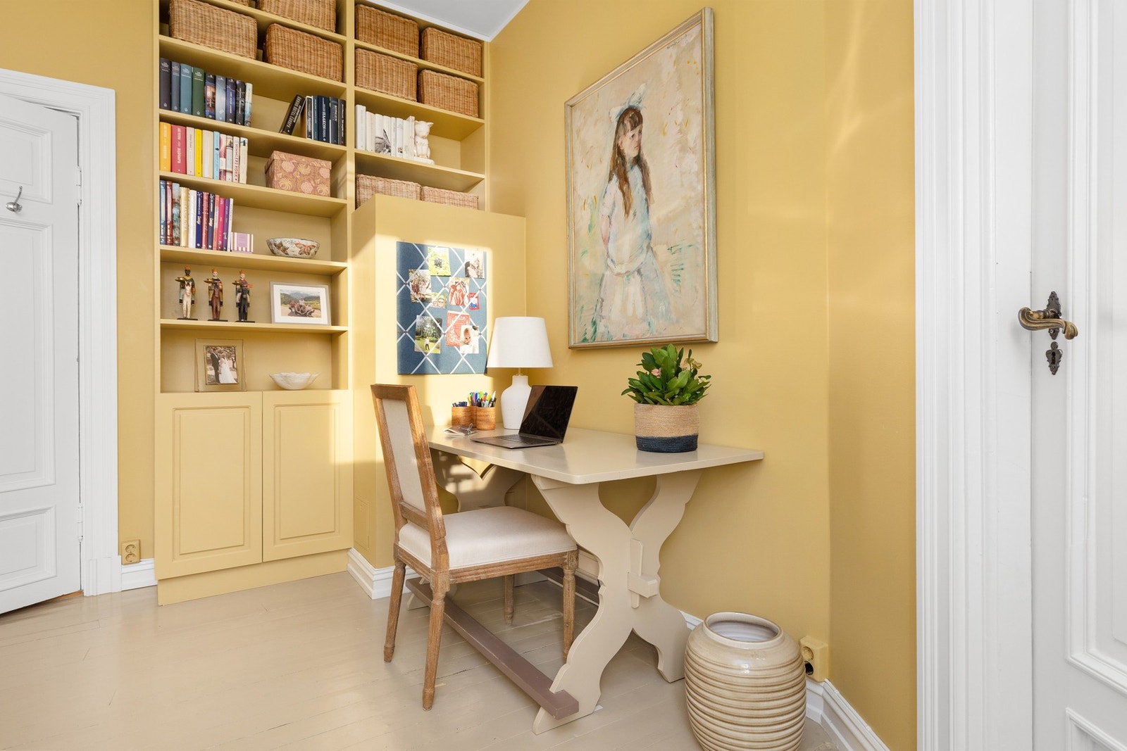 Arbeidsrom/soverom II Galleribilde