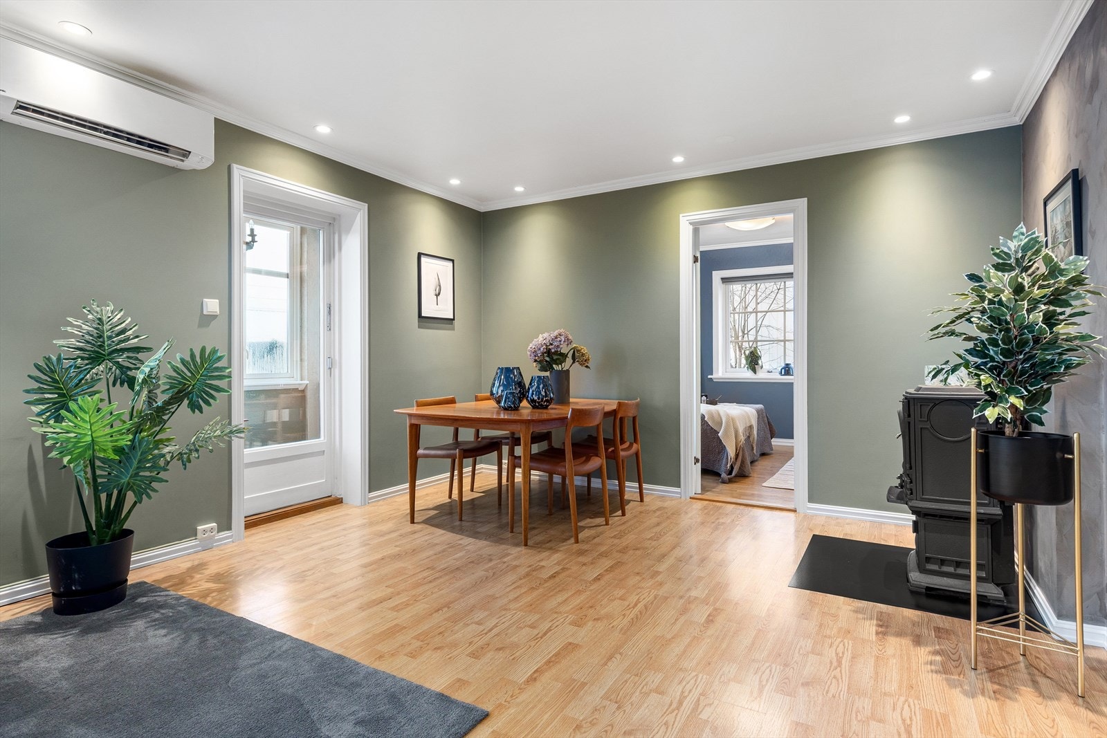 Spisegruppen tar plass i egen sone og inviterer til sosiale og hyggelige måltider med kjente og kjære. Galleribilde