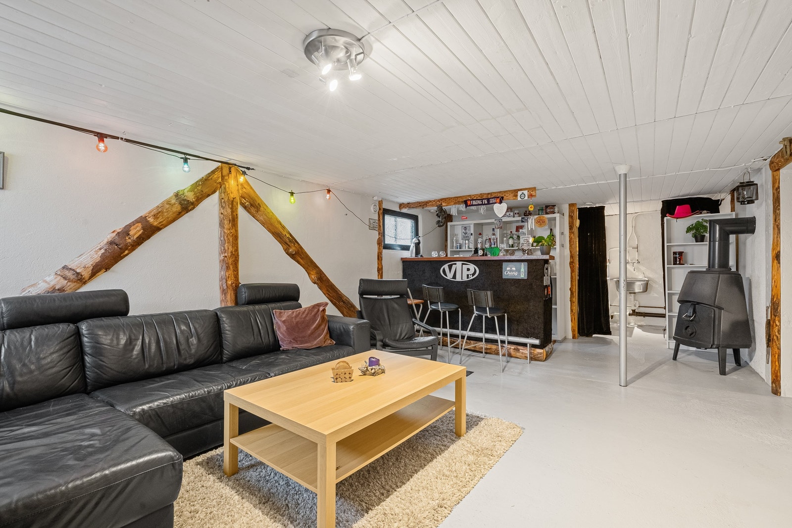 Kjellerstue. Galleribilde