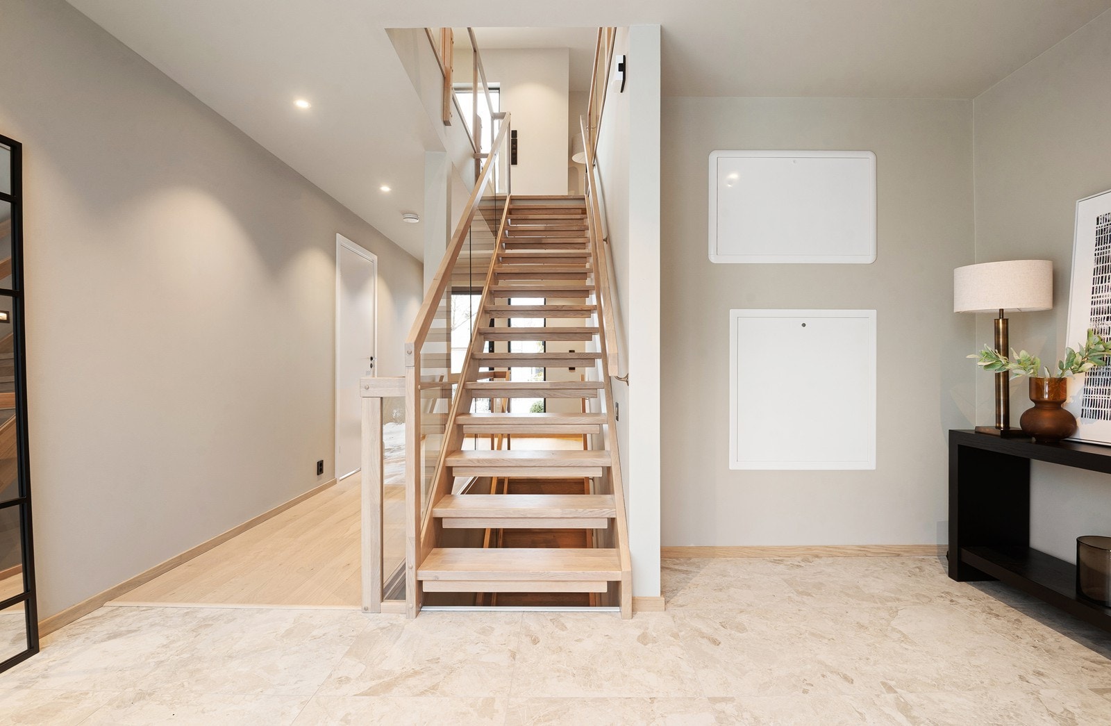 Trapp til oppholdsetasje Galleribilde