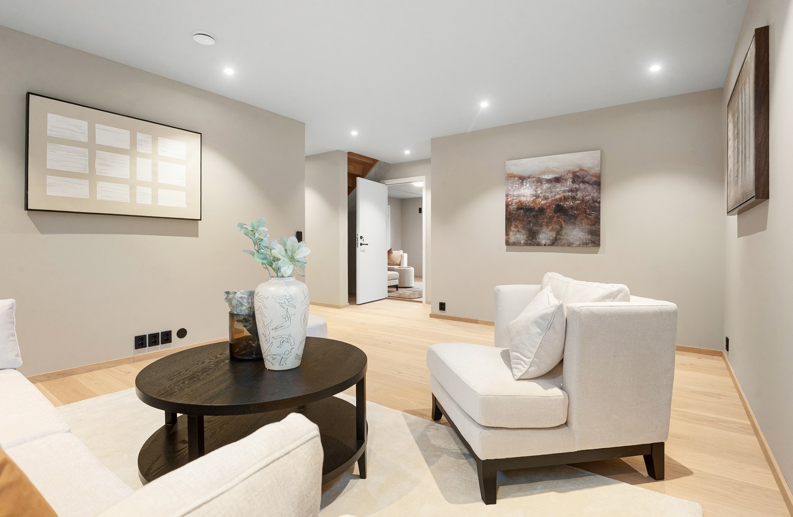 I denne etasjen er det to kjellerstuer, den ene kan stenges av fra hoveddel Galleribilde