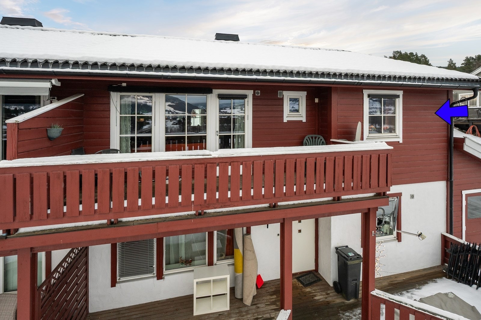 Leiligheten ligger i byggets andre etasje. Galleribilde