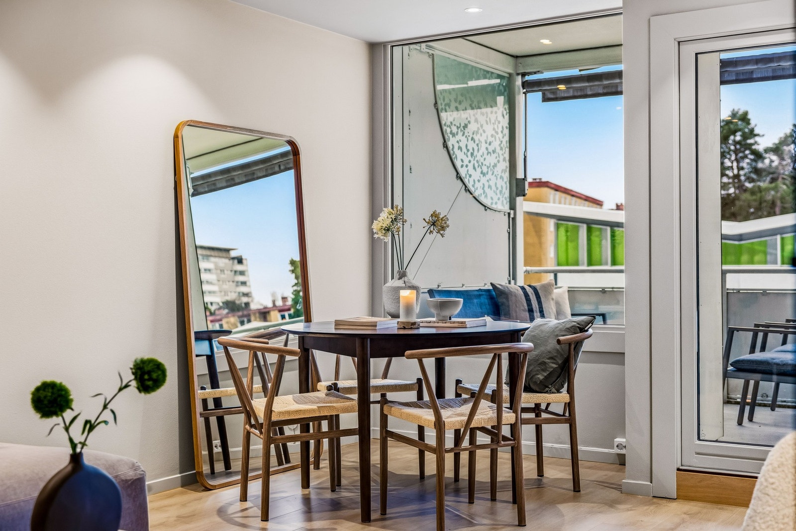 Gjennomgående planløsning med god flyt mellom rommene. Galleribilde