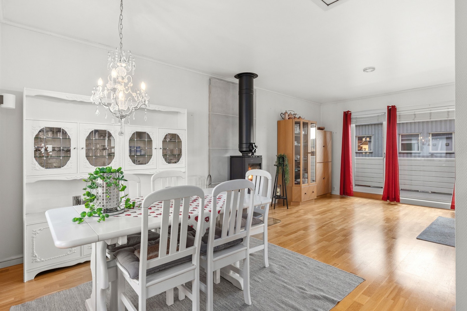 Stue- kjøkkenløsningen utgjør 41 kvm. Galleribilde