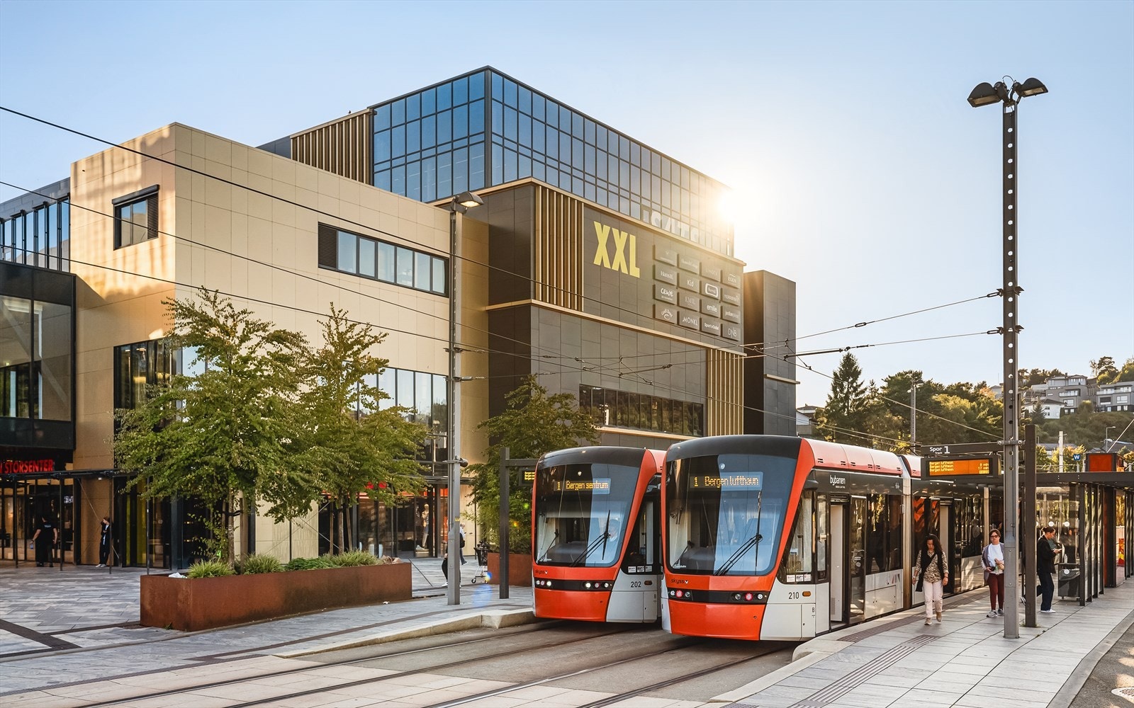 Med gangavstand til Lagunen Storsenter har du enkel tilgang til et bredt utvalg av butikker, spisesteder, dagligvarebutikker, buss- og bybanestopp og andre servicetilbud Galleribilde