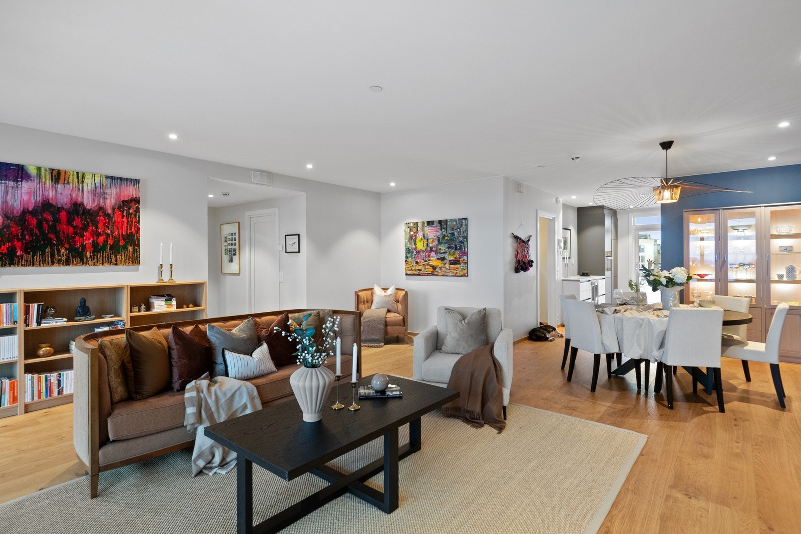 Sonene er fleksible og klart avdelte med utmerket møbleringsfrihet. Galleribilde