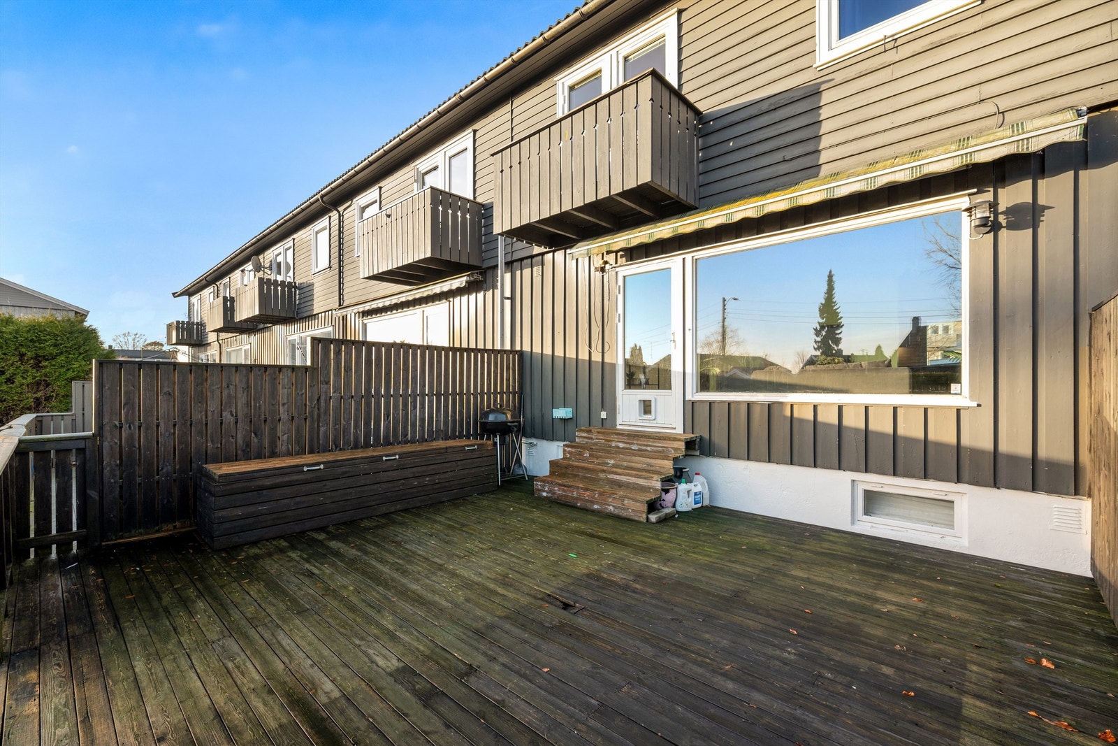 Romslig terrasse Galleribilde