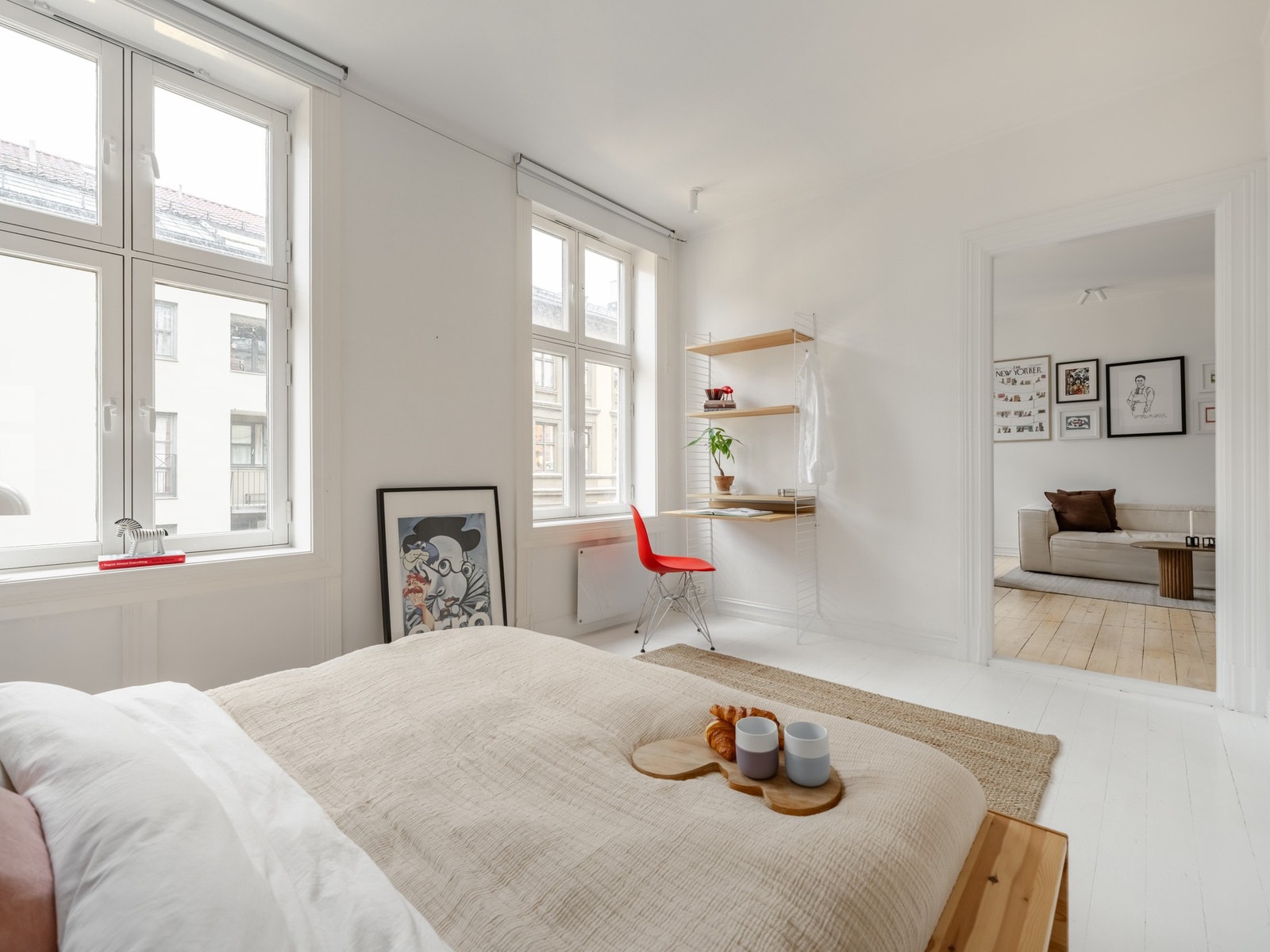 Akkurat som i stuen, er det store vindusflater her inne. Galleribilde