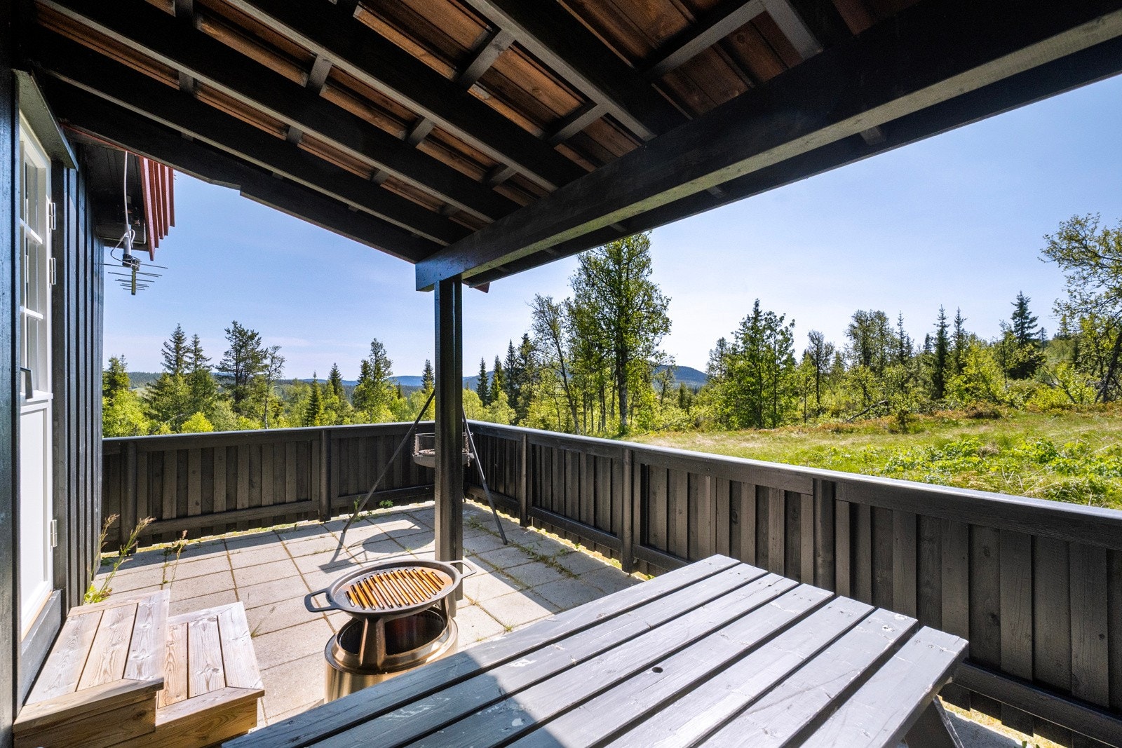 Åssetra hyttefelt er et veletablert hytteområde med både nye og gamle hytter/sætre Galleribilde