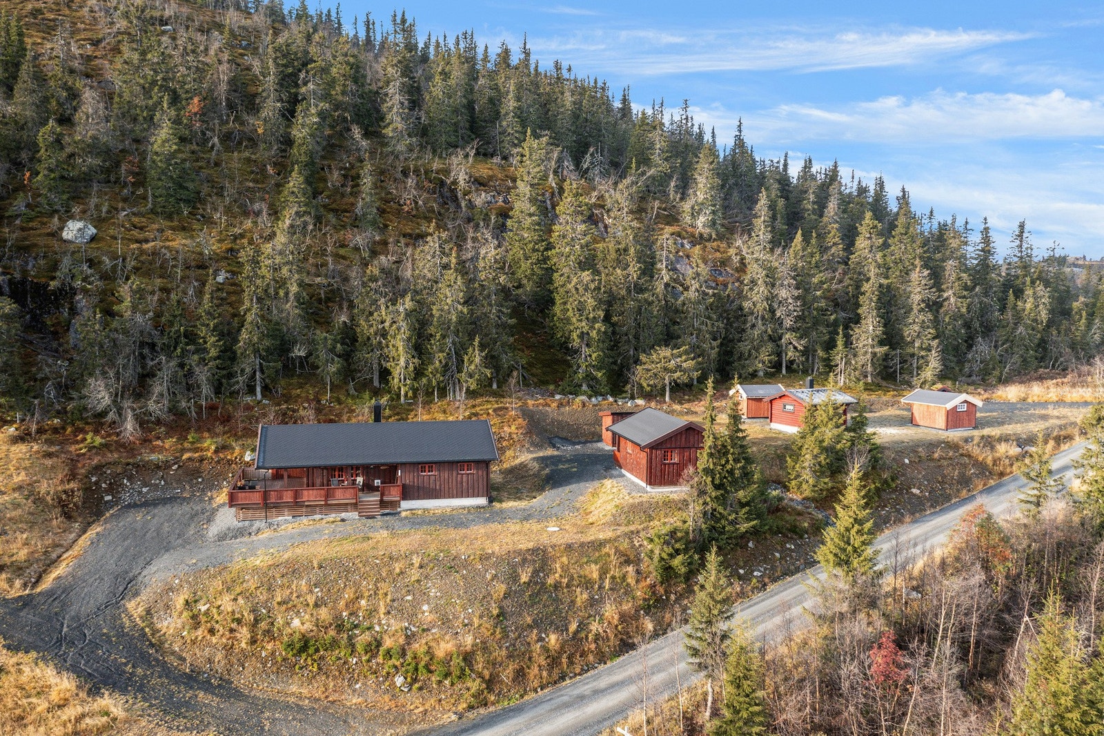 Om sommeren er det ypperlig for fotturer i fjellet Galleribilde