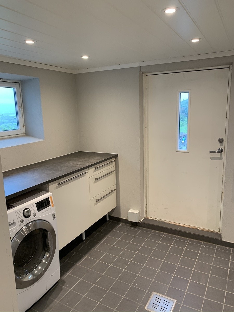 Inngangsparti mot vaskeromsdel Galleribilde