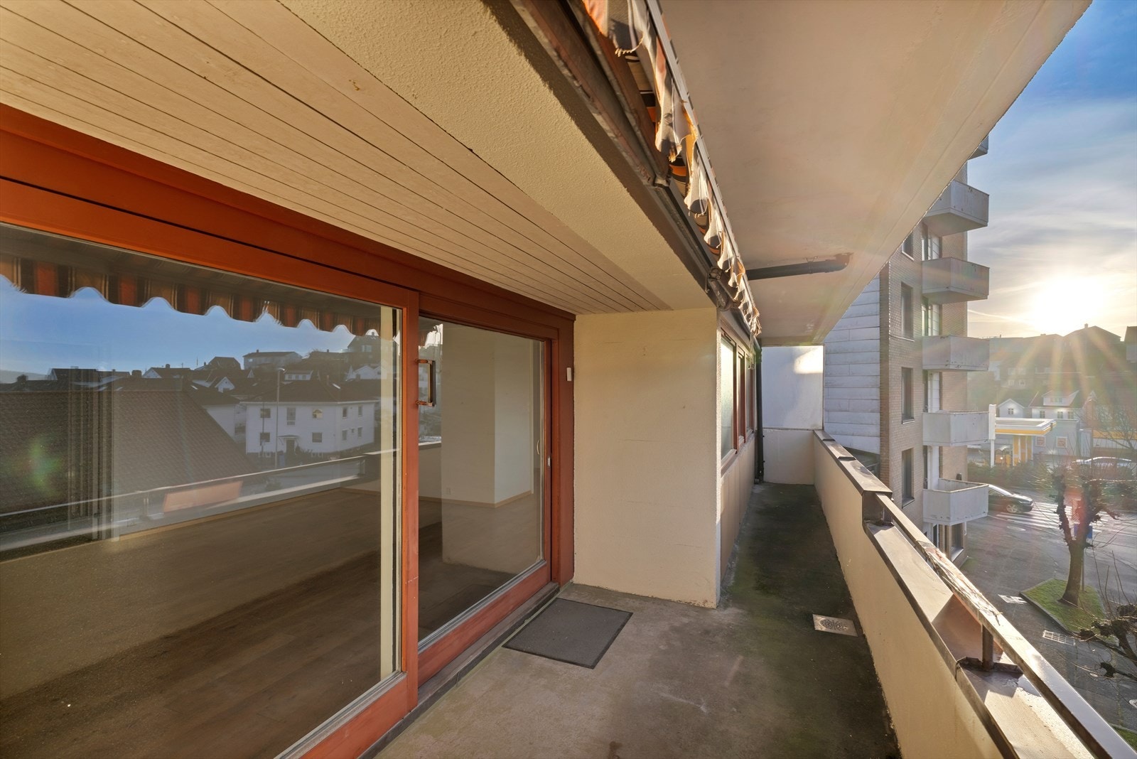 Her har man ettermiddag og kveldsol. Galleribilde