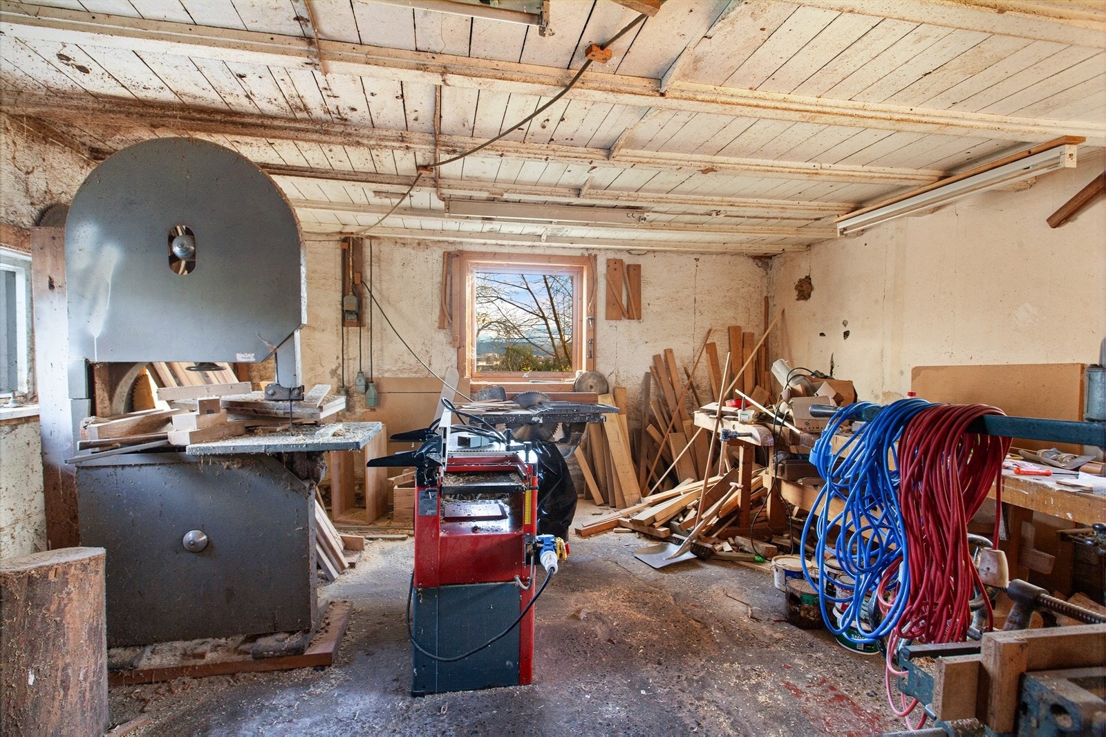 Uthuset har et verksted på 20m² Galleribilde