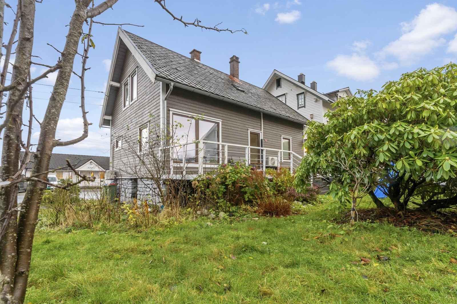 Velkommen til Amtskaivegen 1 -eldre bustadhus som er betydeleg oppgradert, Foto: Photoevent (Thor-Aage Bolseth Lillestøl) Galleribilde