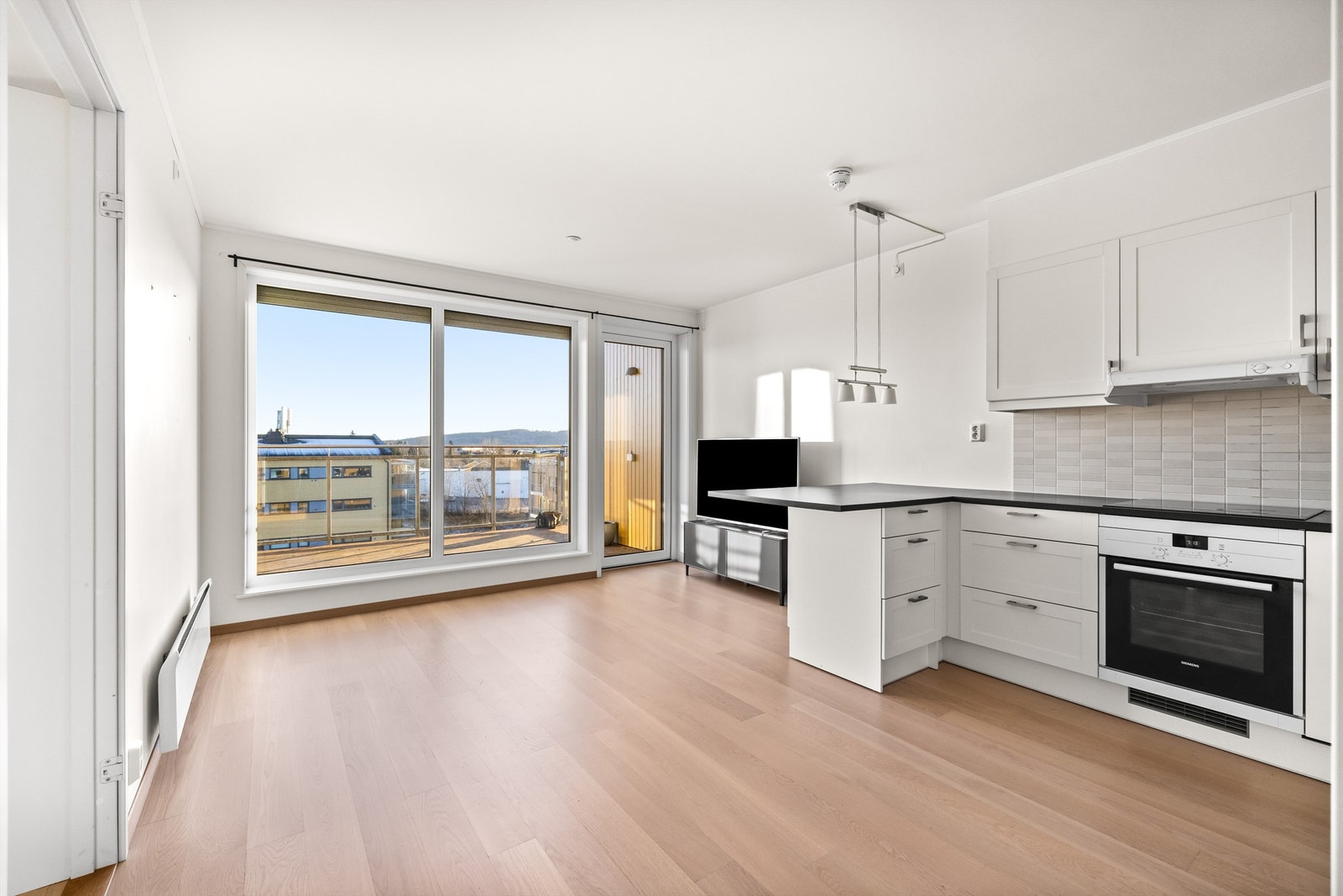 En attraktiv 2-roms eierleilighet fra 2016 med balkong og garasjeplass m/elbillader. Galleribilde