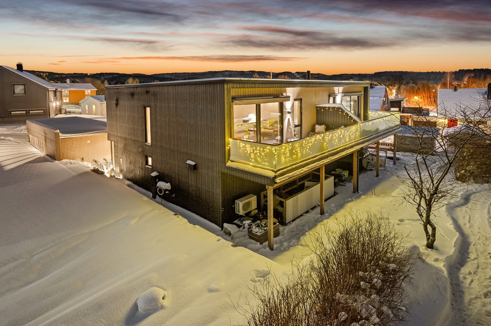 Sentral og attraktiv beliggenhet, i rolige og barnevennlige omgivelser, med nærhet til Estenstadmarka. Galleribilde