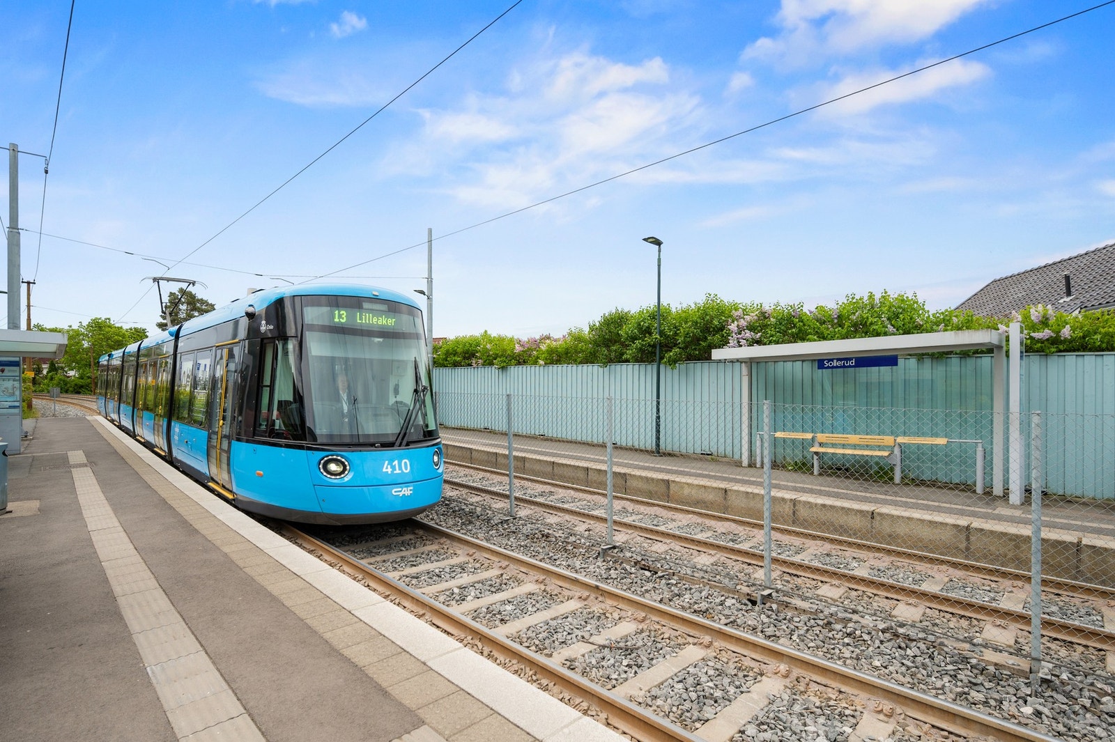 Kort vei fra leiligheten har du godt kolektivtilbud med både trikk og buss. Galleribilde