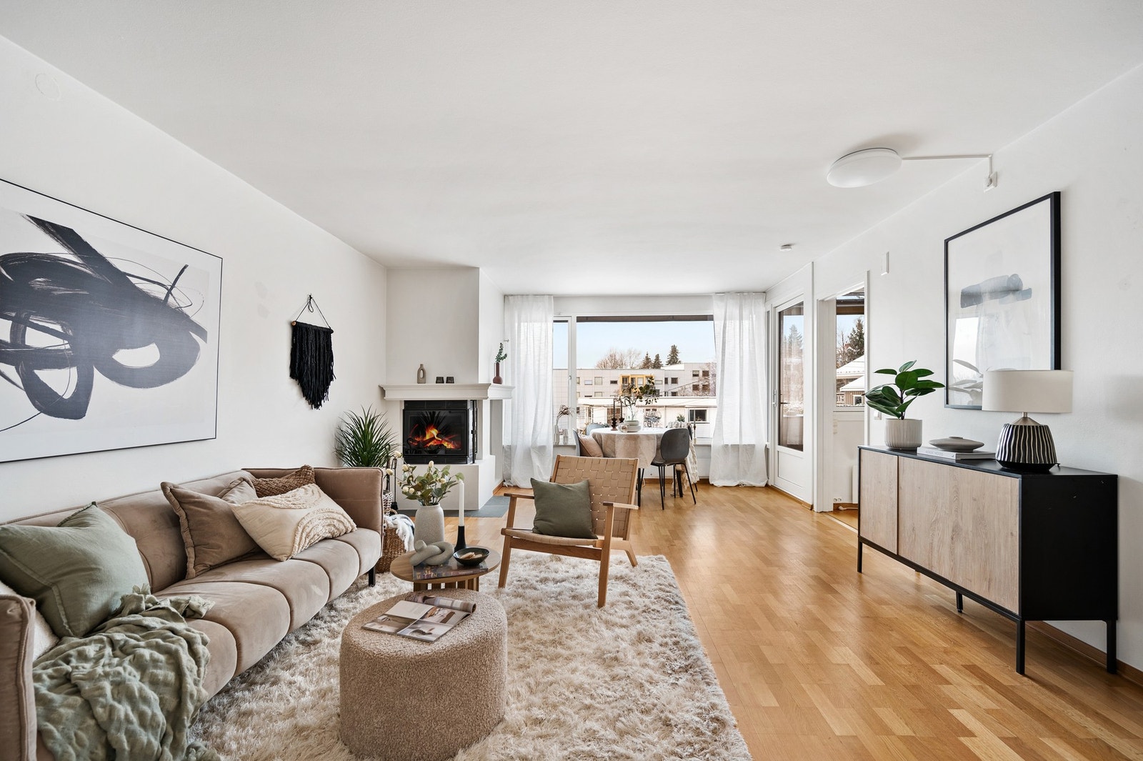 Velkommen til Sollerudveien 31G, presentert av Andreas F. Loeng v/EIE Eiendomsmegling! Galleribilde