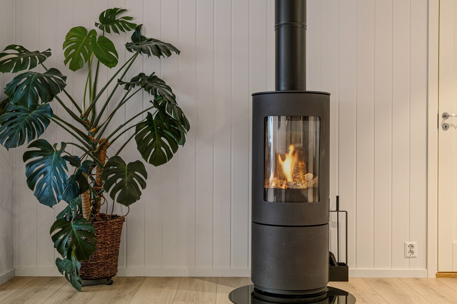 Peisovnen bidrar til ekstra varme og hygge. Galleribilde