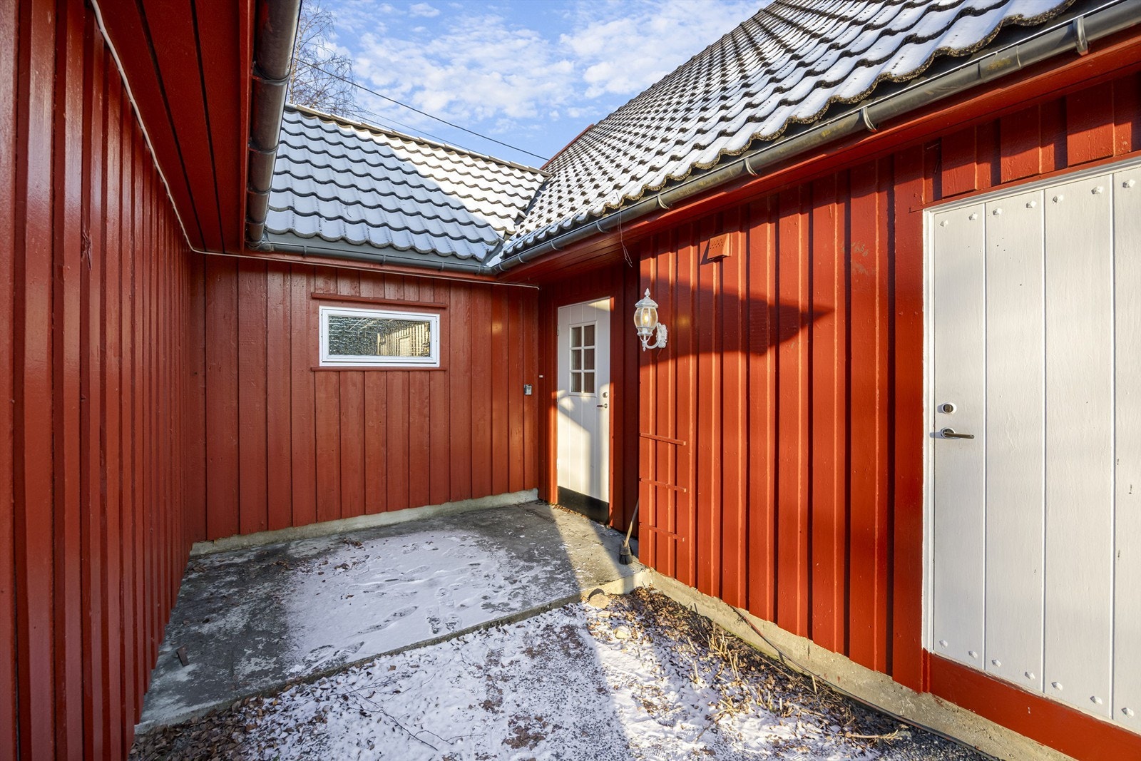 Inngangsparti. Galleribilde