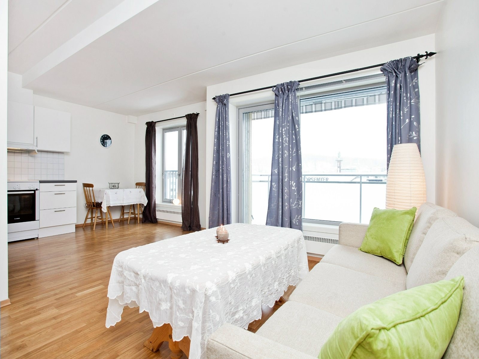 Stue med utgang til egen balkong Galleribilde