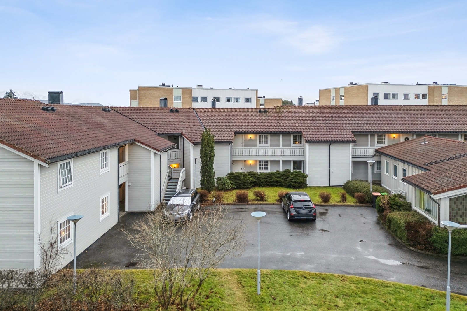 I 2021-2022 ble hele bygget malt, og taket ble spylt og impregnert. Velkommen til visning. Galleribilde