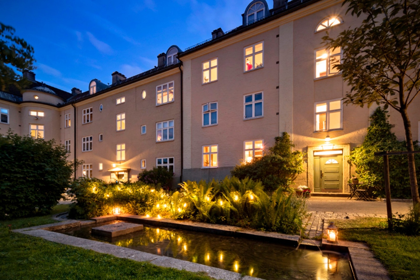 De flotte fellesarealene og nærliggende parker legger til rette for et godt "uteliv" i den varme årstiden. Galleribilde