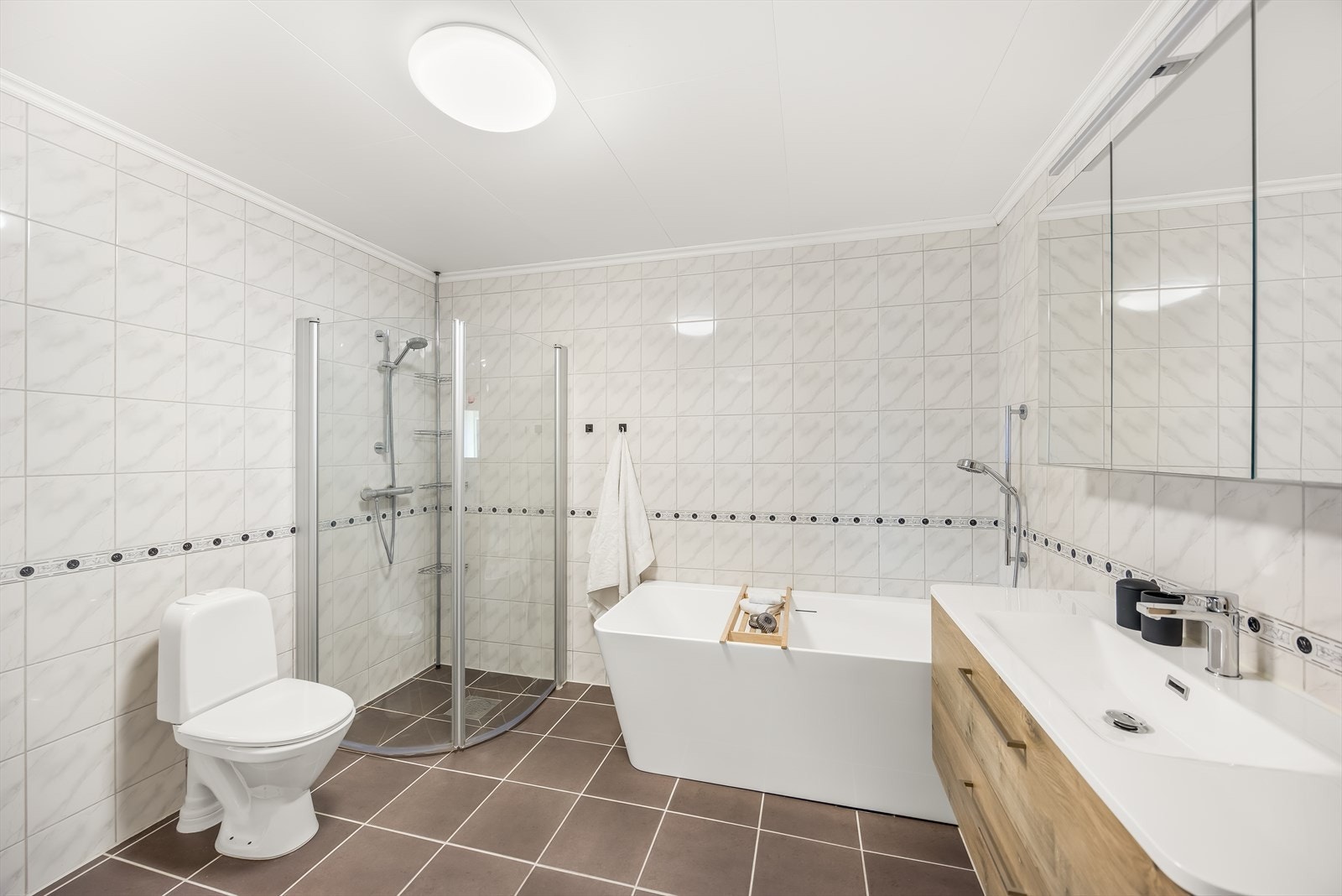 Wc. Baderomsinnredning skiftet i 2024. Galleribilde