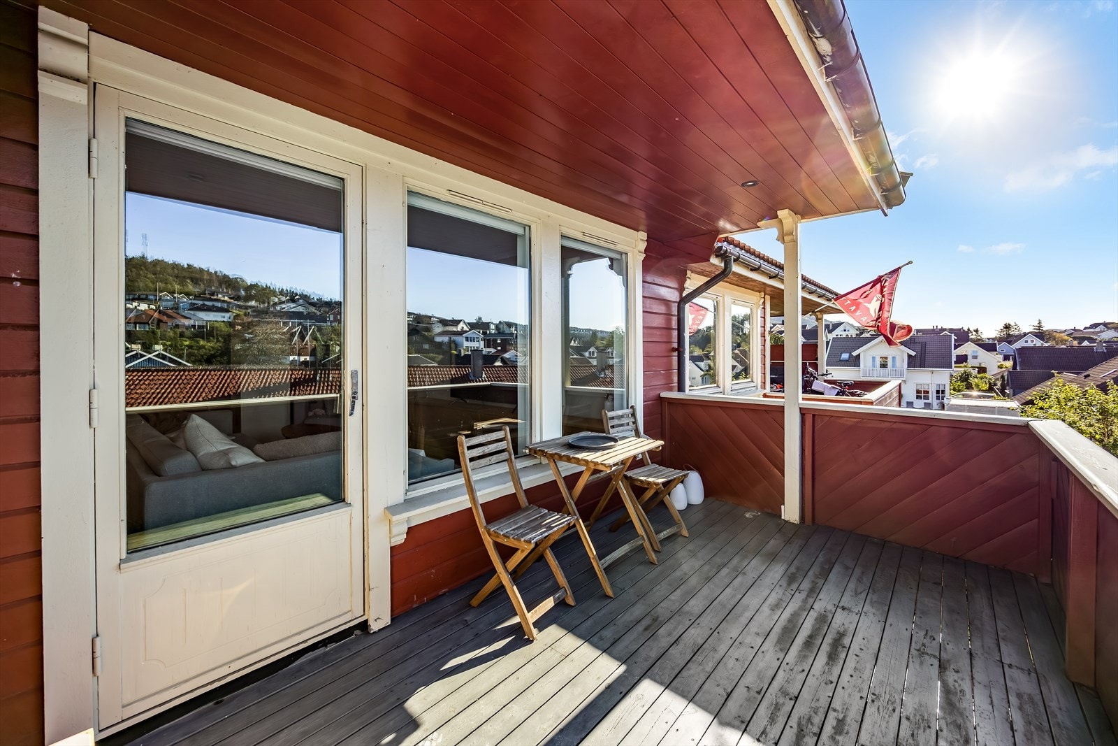 Balkong ut fra stua i 1.etg Galleribilde