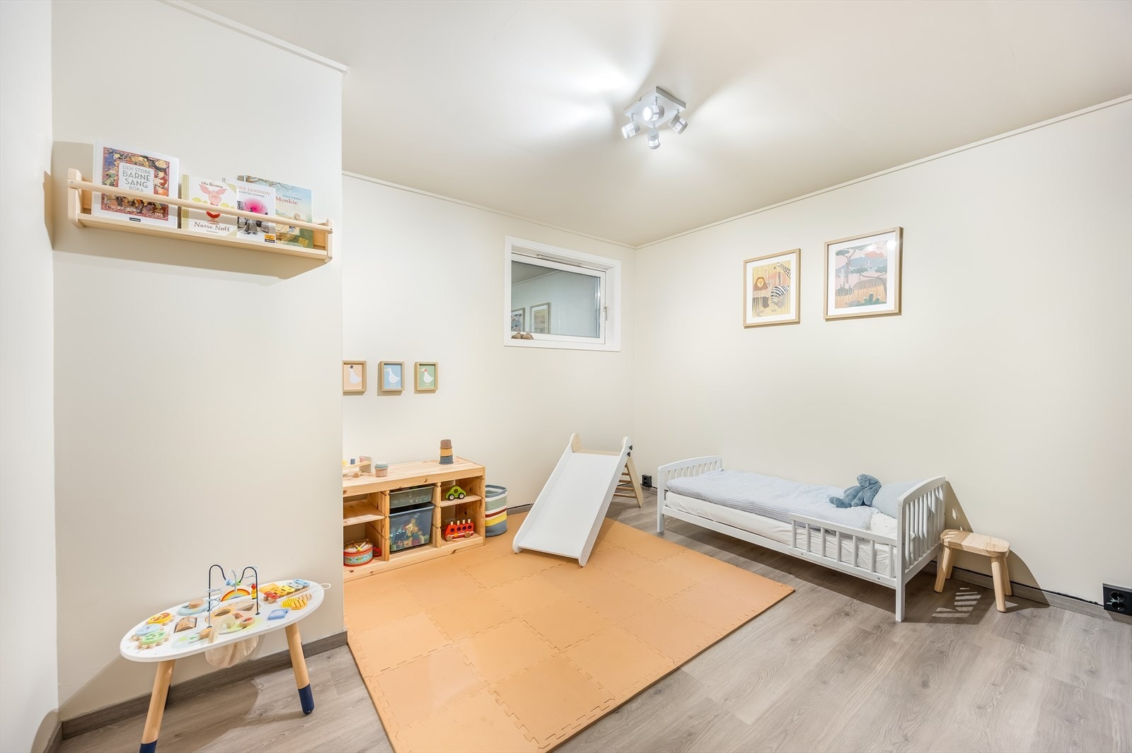 Bod innredet som soverom. (ikke godkjent) Galleribilde