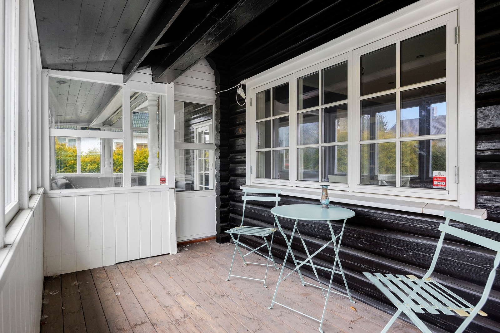 Det er god plass til en hyggelig hagegruppe Galleribilde