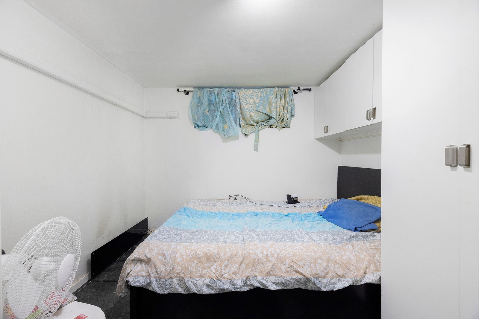 Rom innredet som soverom. Ikke godkjent for varig opphold Galleribilde