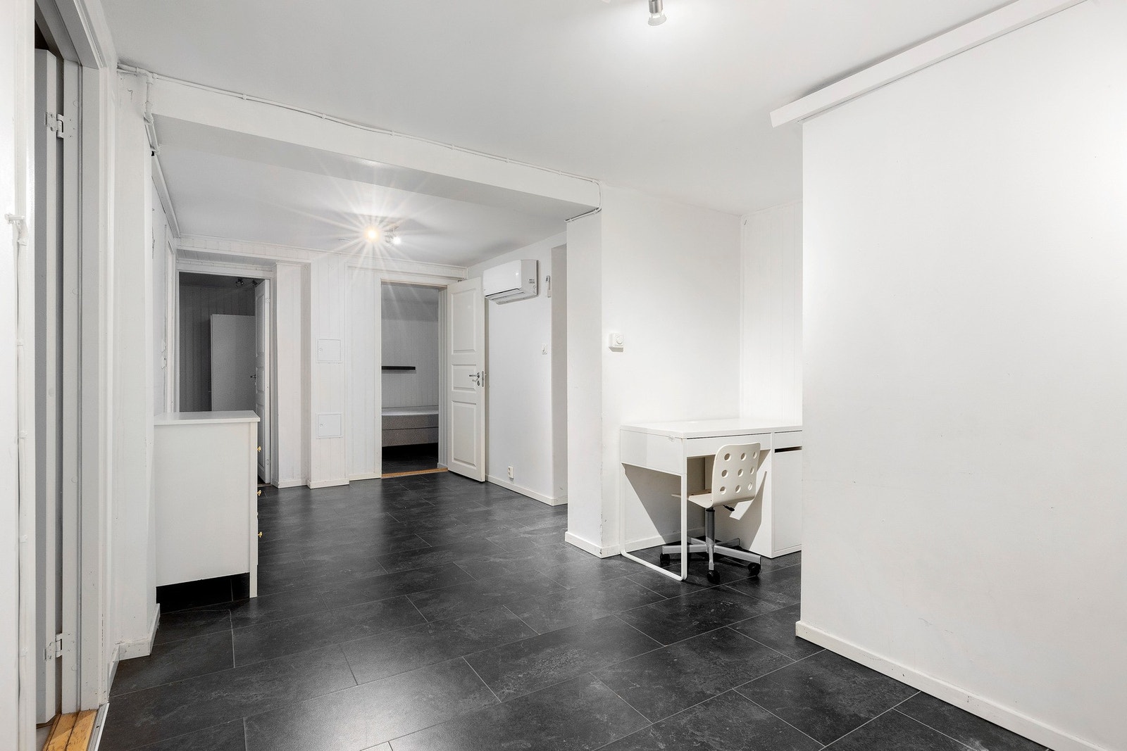 Her er det god plass til diverse møblement. Ikke godkjent for varig opphold Galleribilde