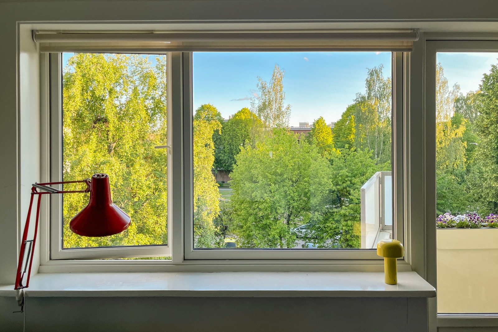 Dette er en råpopulær 3-roms leilighet omkranset av grønne og rolige omgivelser. Galleribilde