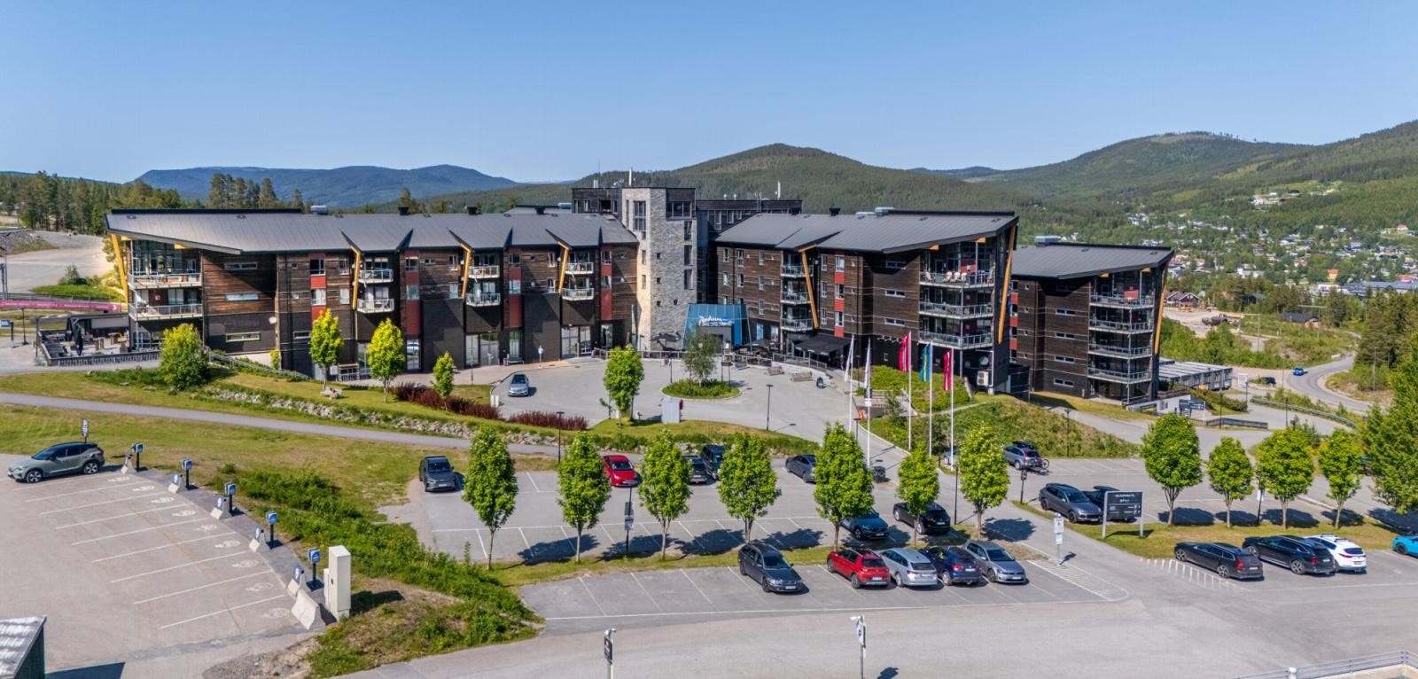 Radisson Hotellet ligger ved siden av bygget og har ulike tilbud og spisesteder Galleribilde