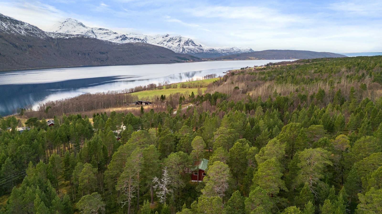 En sjarmerende hytte i flotte omgivelser. Galleribilde